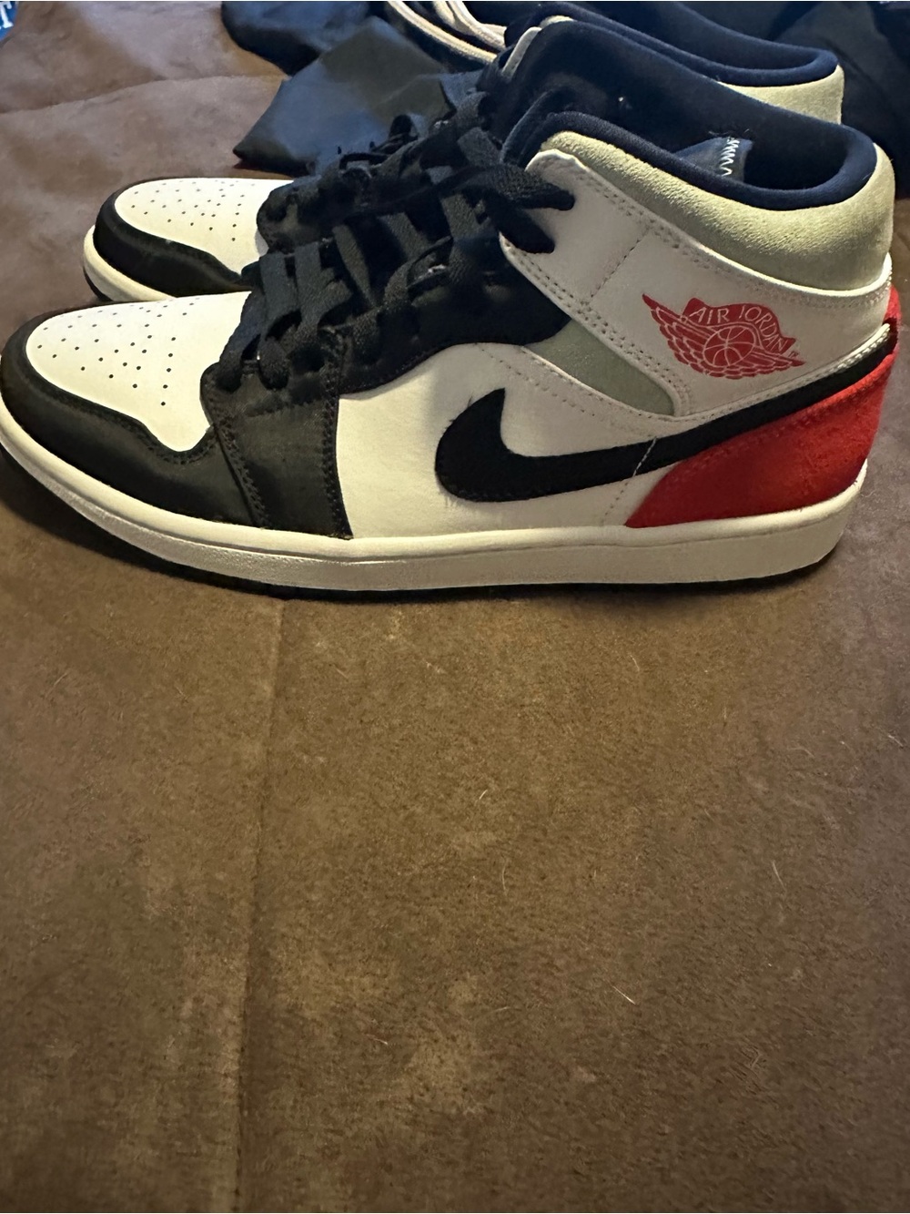 Nike Men’s Mid-Top Sneakers - Black White Red